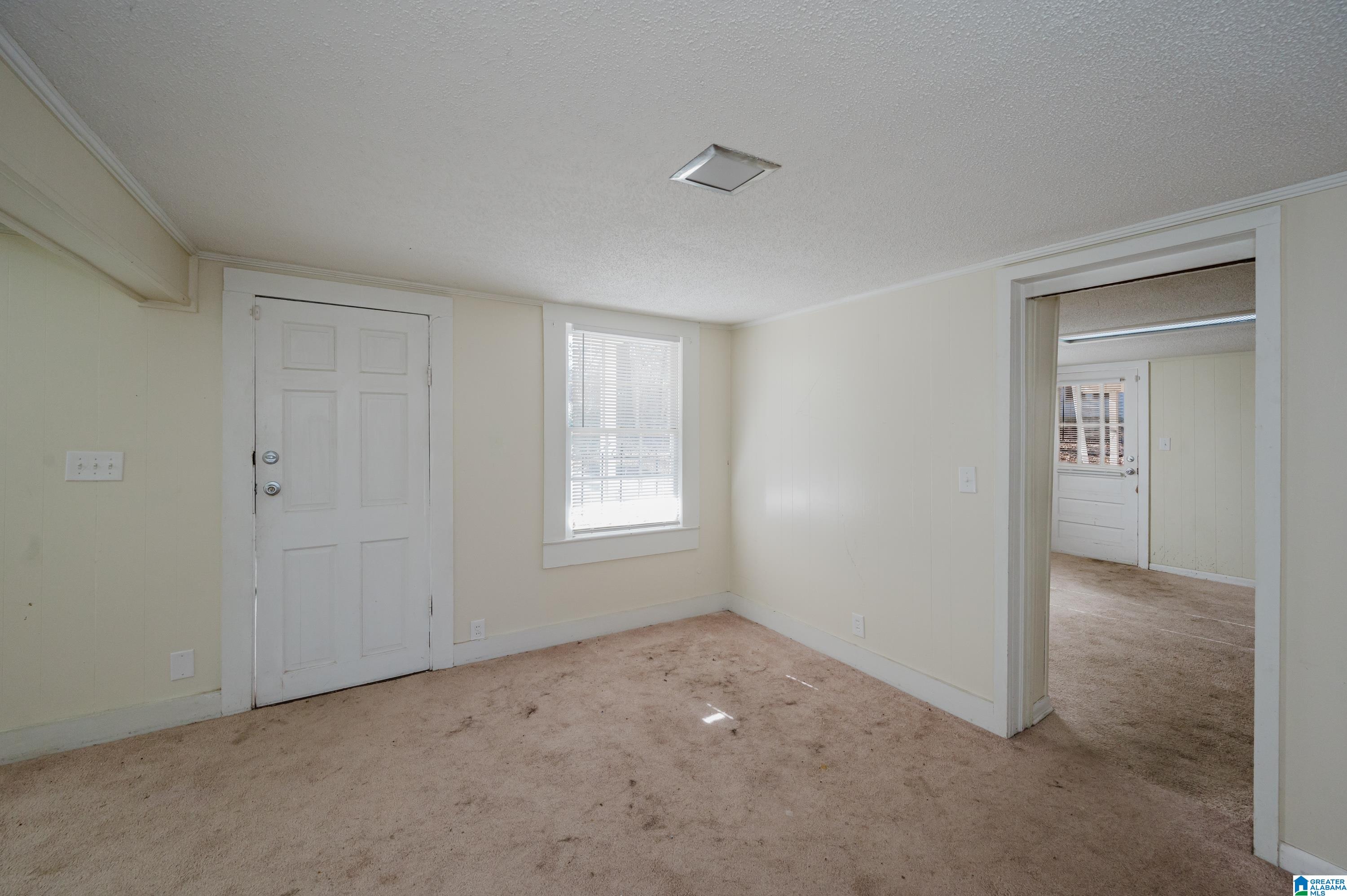 Homes for sale in Hueytown, AL | 3003 Circle Dr, Hueytown, AL 35023 | MLS# 21439110