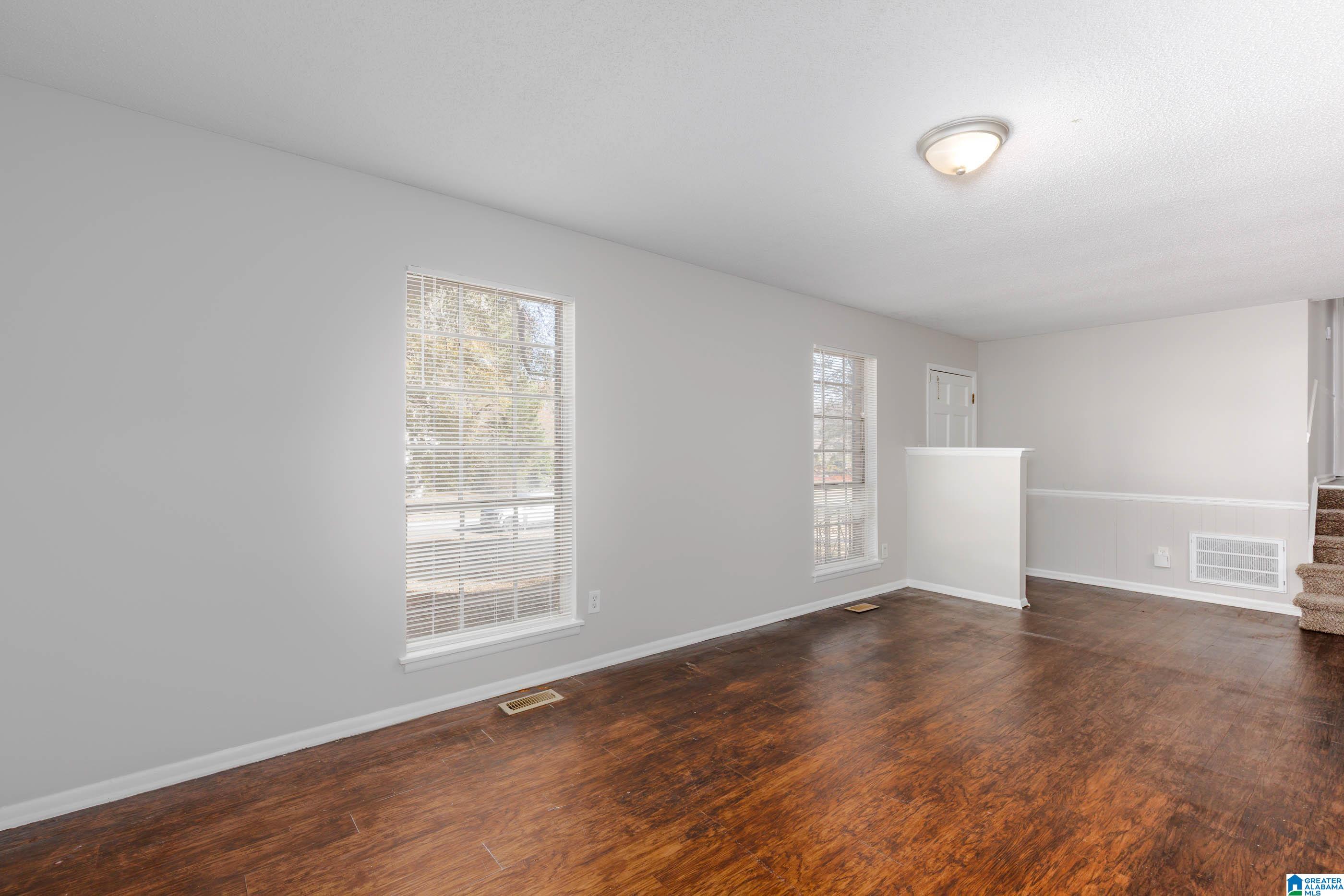 Homes for sale in Pelham, AL | 504 Creekview Terrace, Pelham, AL 35124 | MLS# 21439206