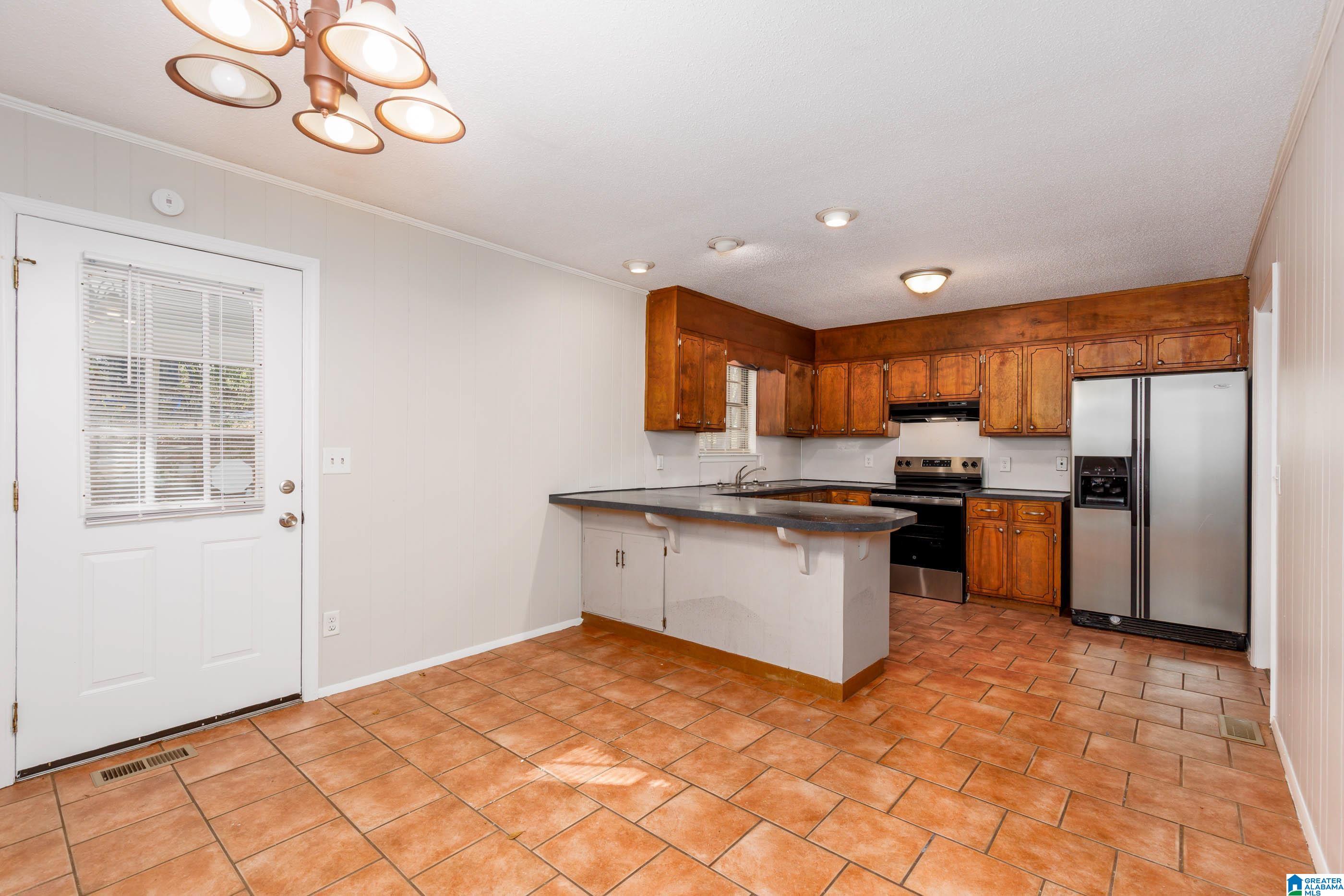 Homes for sale in Pelham, AL | 504 Creekview Terrace, Pelham, AL 35124 | MLS# 21439206