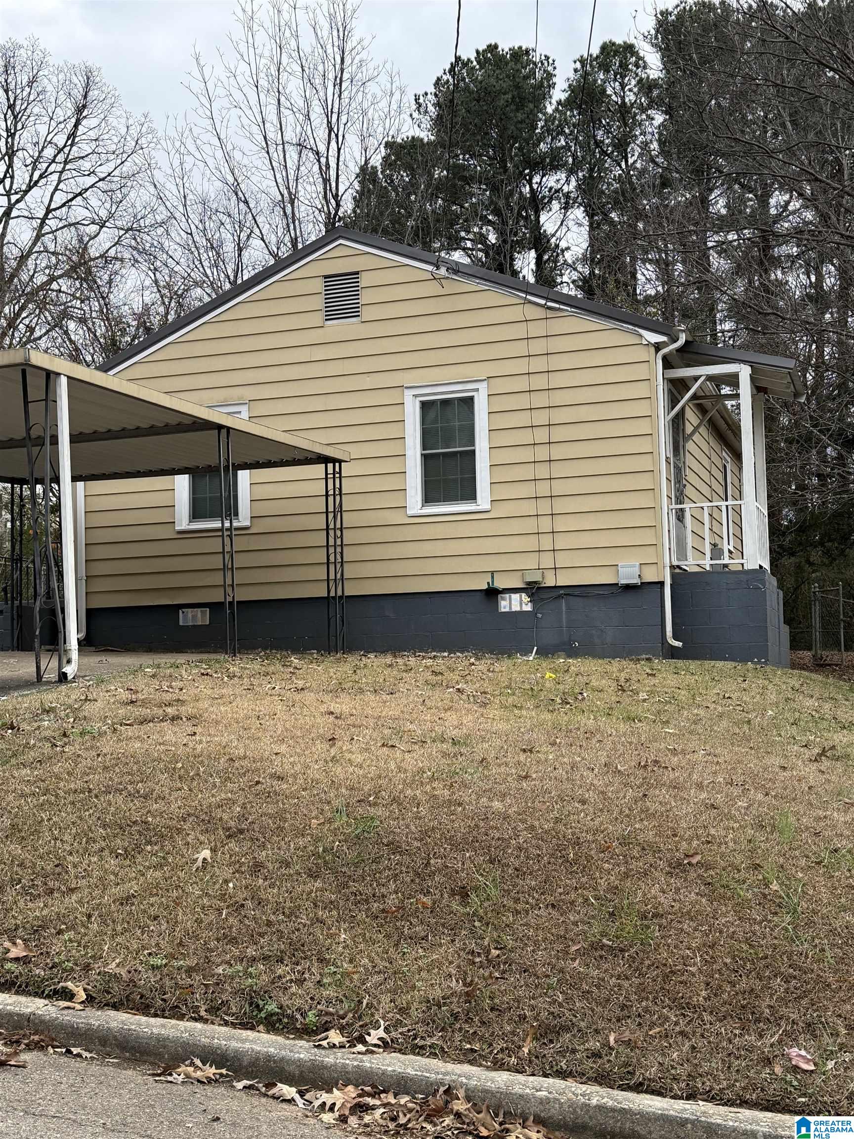 Homes for sale in Anniston, AL | 212 E 29Th Street, Anniston, AL 36201 | MLS# 21439321