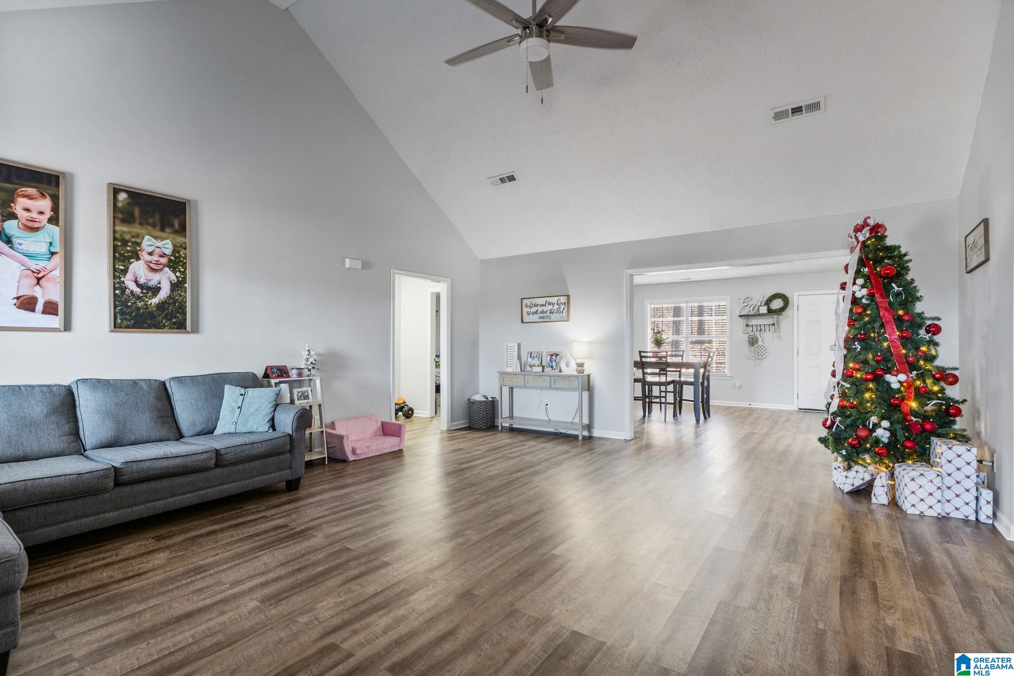 Homes for sale in Thorsby, AL | 70 S Dakota Avenue, Thorsby, AL 35171 | MLS# 21439359