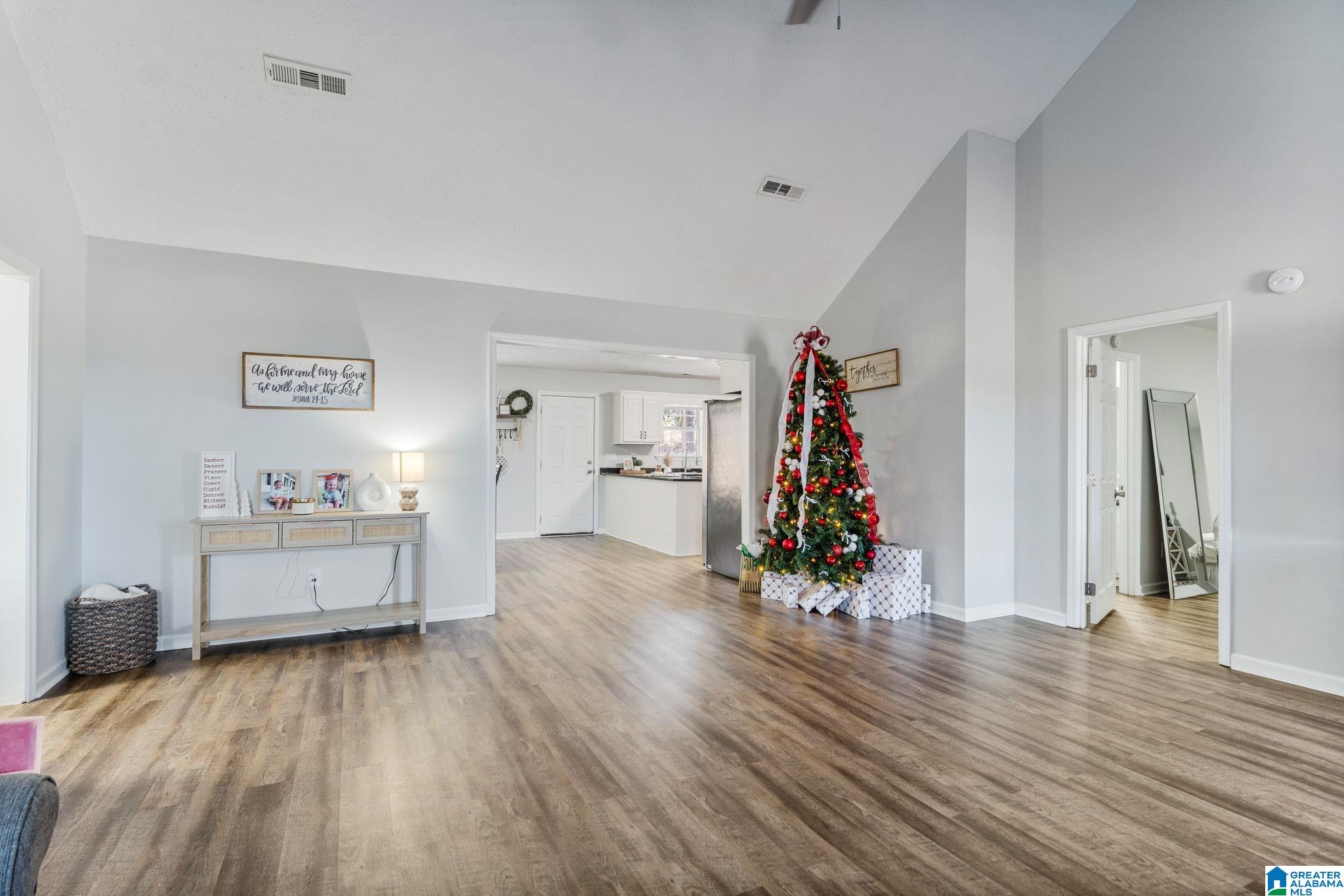 Homes for sale in Thorsby, AL | 70 S Dakota Avenue, Thorsby, AL 35171 | MLS# 21439359