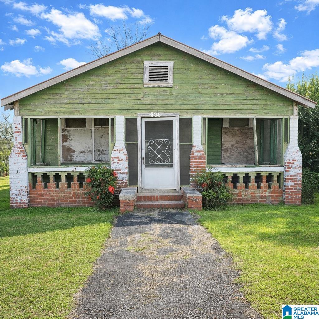 Homes for sale in Bessemer, AL | 606 31st Avenue S, Bessemer, AL 35020 | MLS# 21439378