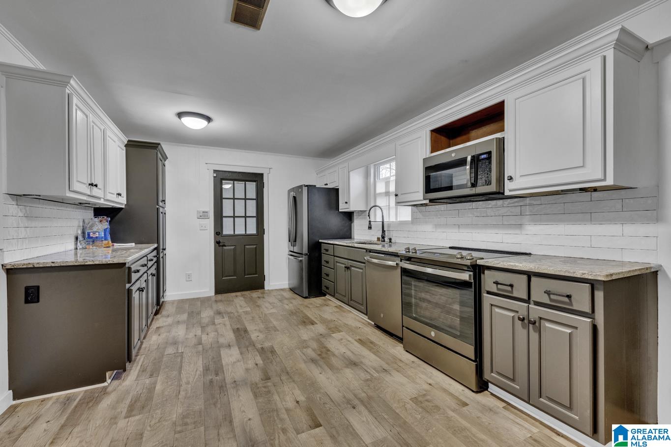 Homes for sale in Jasper, AL | 1702 Ridge Dr, Jasper, AL 35504 | MLS# 21439382