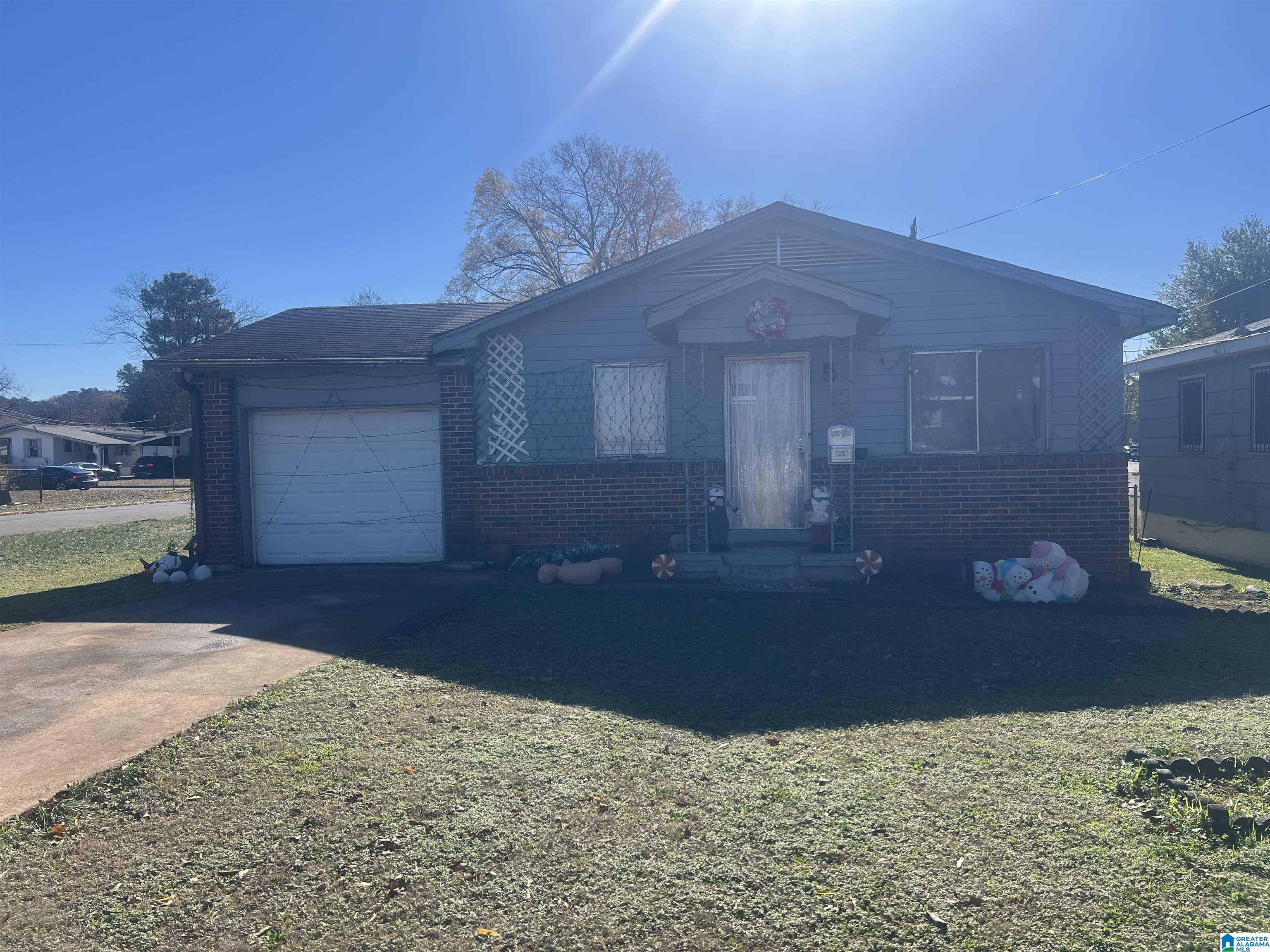 Homes for sale in Birmingham, AL | 301 10th Avenue Sw, Birmingham, AL 35233 | MLS# 21439414