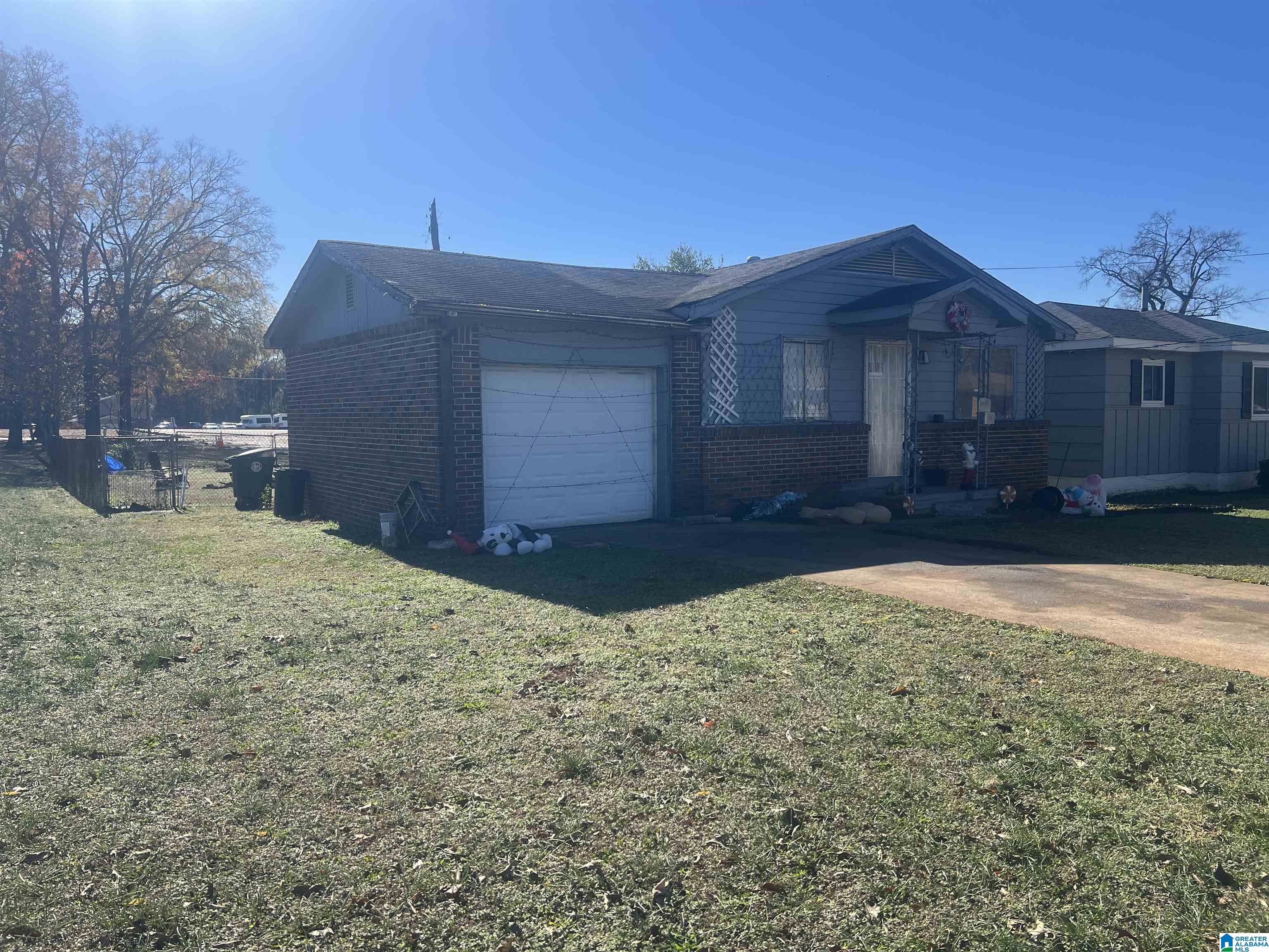 Homes for sale in Birmingham, AL | 301 10th Avenue Sw, Birmingham, AL 35233 | MLS# 21439414