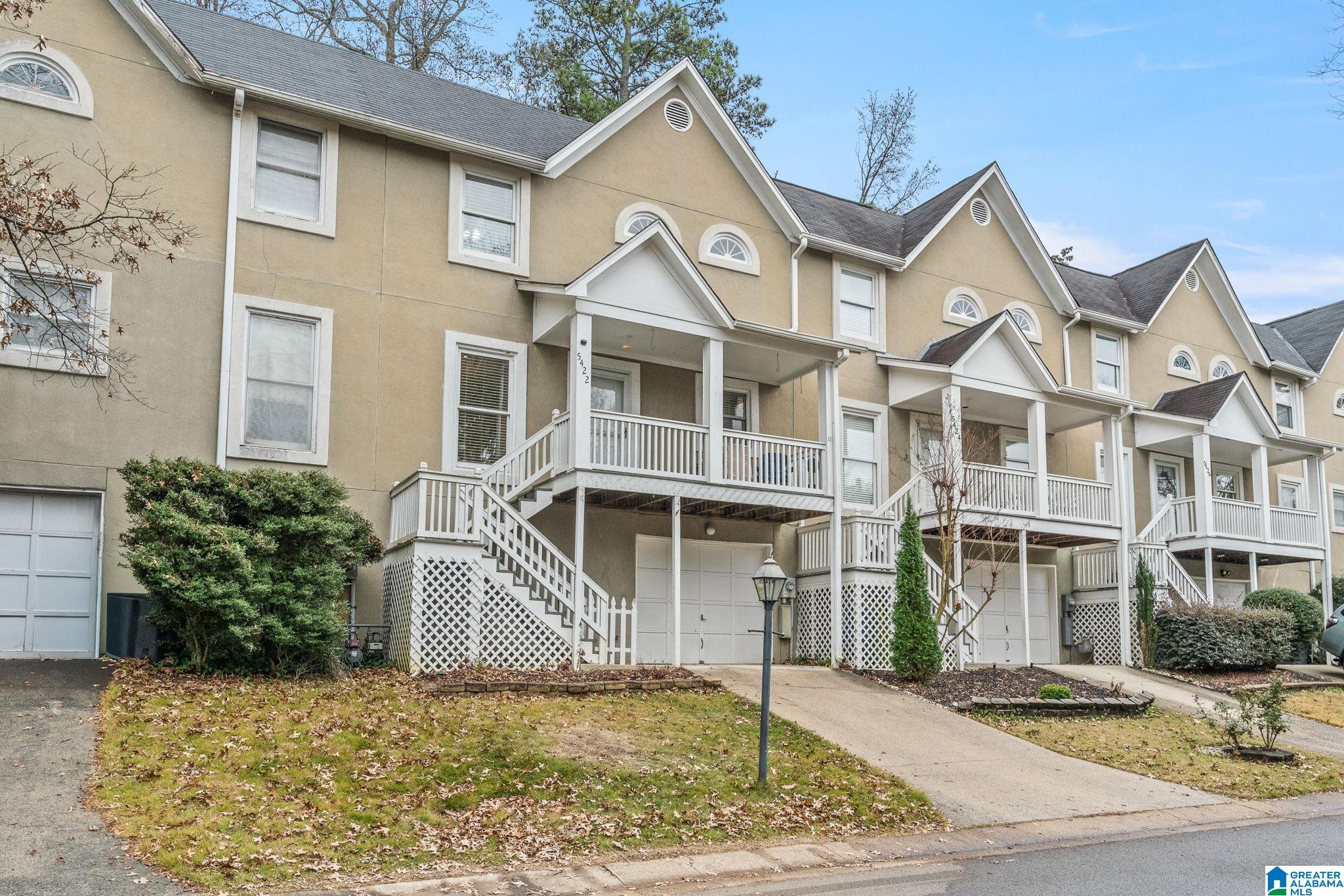 Homes for sale in Hoover, AL | 5422 Whisper Wood Circle, Hoover, AL 35226 | MLS# 21439469