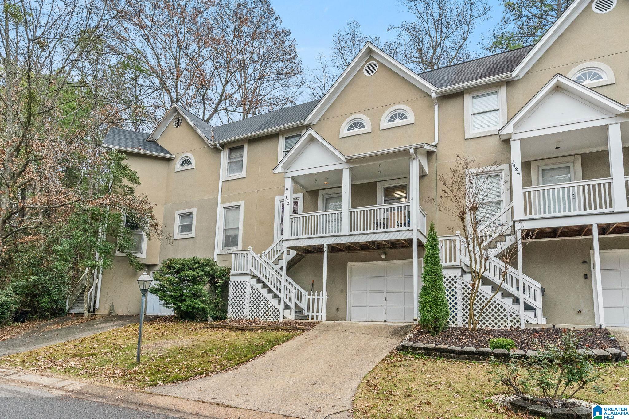 Homes for sale in Hoover, AL | 5422 Whisper Wood Circle, Hoover, AL 35226 | MLS# 21439469