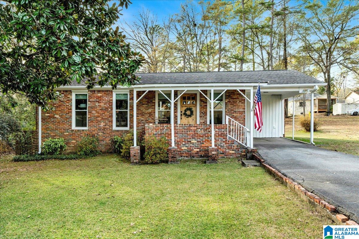 Homes for sale in Alabaster, AL | 335 10th Street Nw, Alabaster, AL 35007 | MLS# 21439523