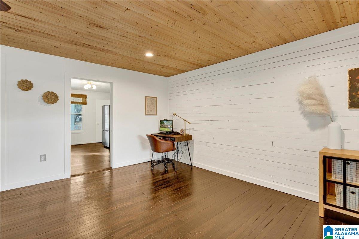 Homes for sale in Alabaster, AL | 335 10th Street Nw, Alabaster, AL 35007 | MLS# 21439523