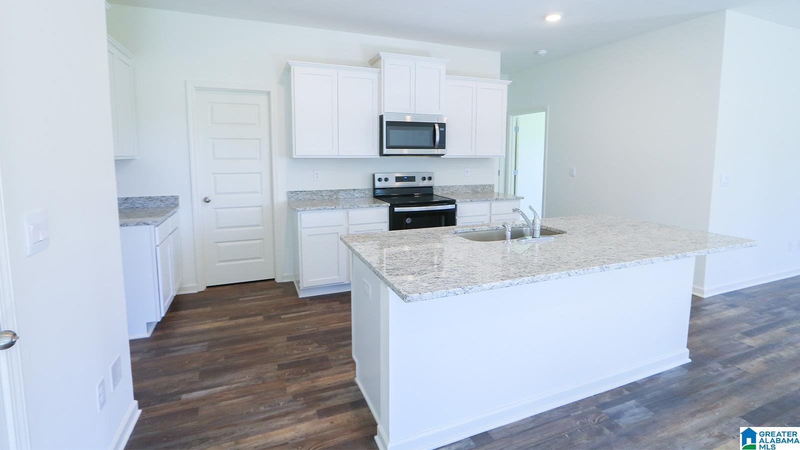 Homes for sale in Alabaster, AL | 405 Peavine Cove, Alabaster, AL 35007 | MLS# 21439547