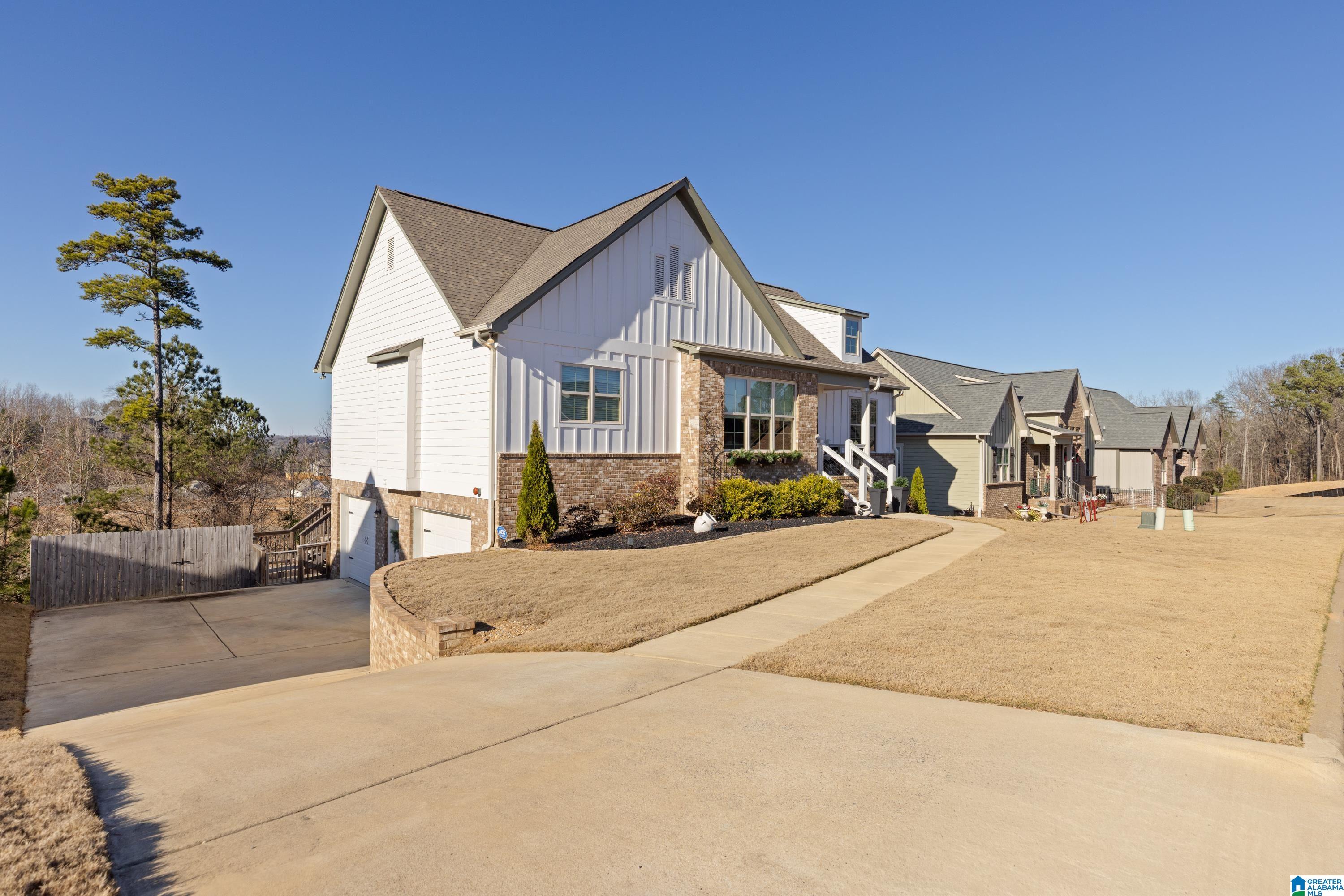 Homes for sale in Leeds, AL | 9274 Jardin Circle, Leeds, AL 35094 | MLS# 21439799