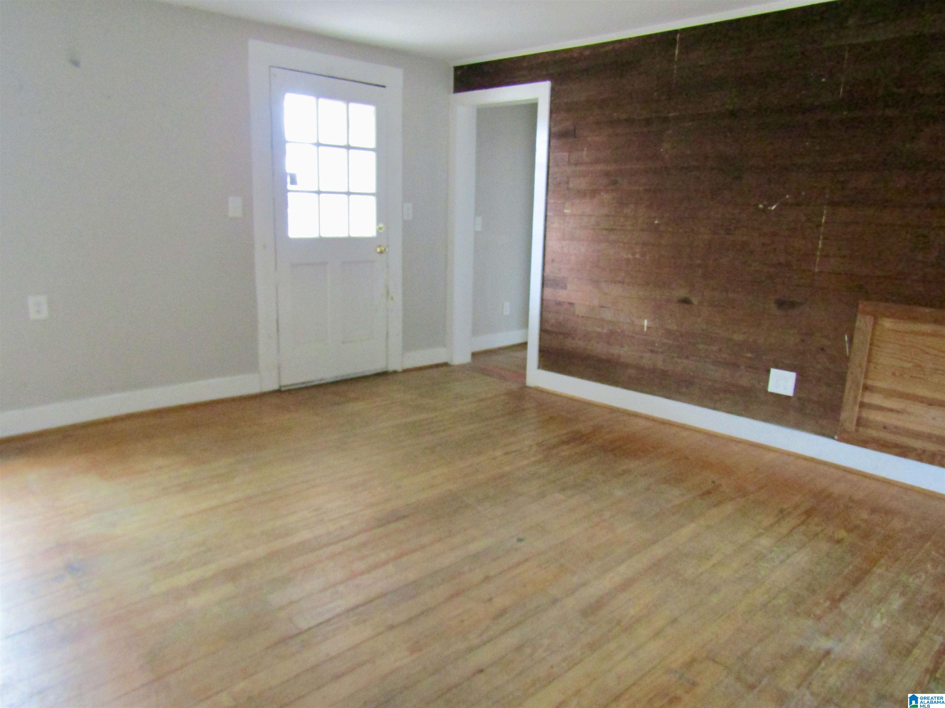 Homes for sale in Columbiana, AL | 434 W College Street, Columbiana, AL 35051 | MLS# 21439836