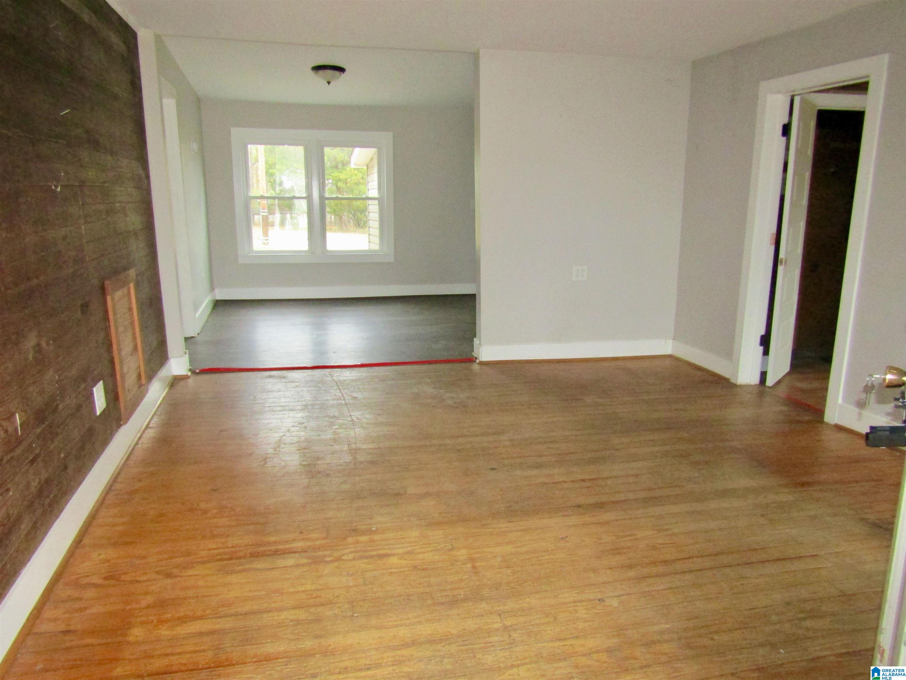 Homes for sale in Columbiana, AL | 434 W College Street, Columbiana, AL 35051 | MLS# 21439836