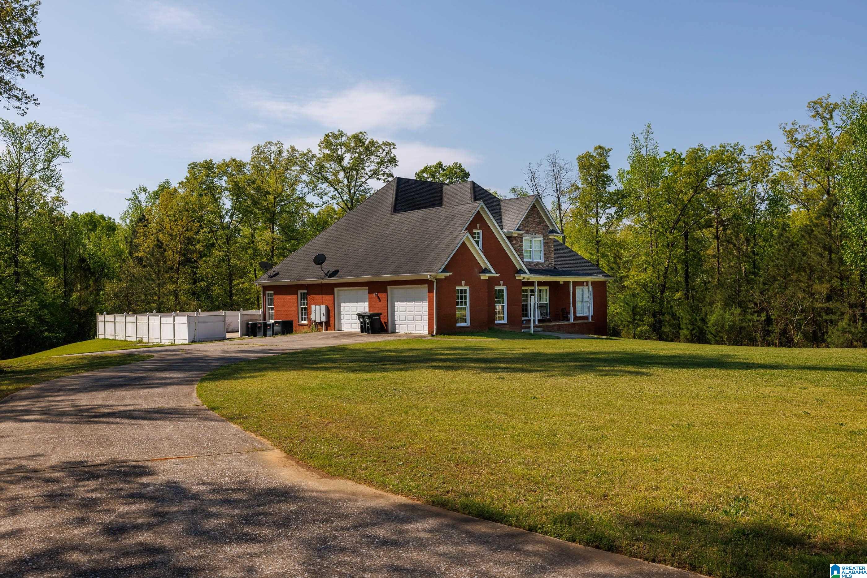 Homes for sale in Vandiver, AL | 228 Edgeland Road, Vandiver, AL 35176 | MLS# 21439839