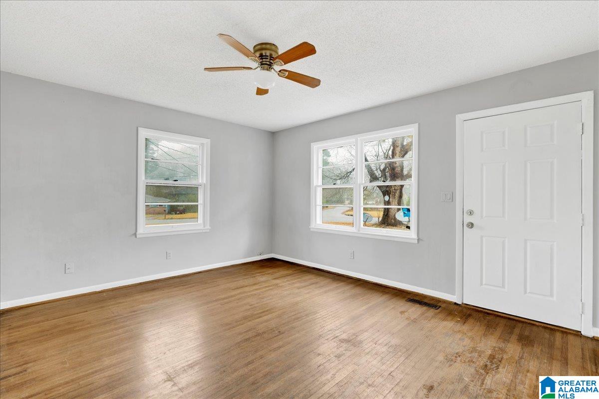 Homes for sale in Center Point, AL | 1712 4th Pl Nw, Center Point, AL 35215 | MLS# 21439920