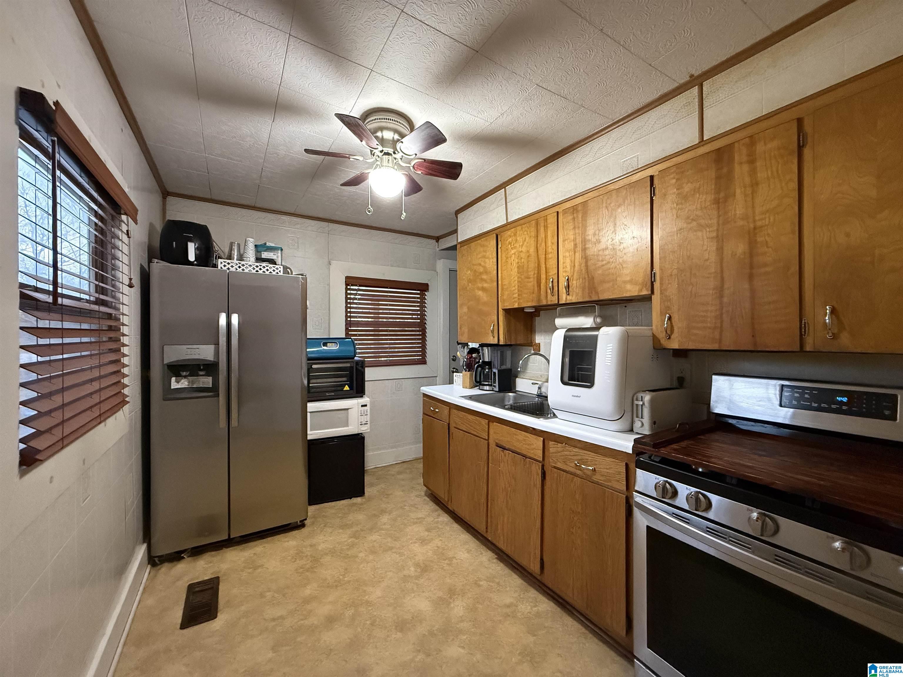 Homes for sale in Hueytown, AL | 1541 26Th Avenue N, Hueytown, AL 35023 | MLS# 21439999