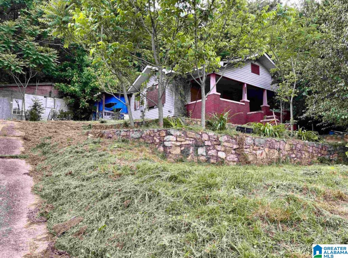 Homes for sale in Anniston, AL | 330 Constantine Avenue, Anniston, AL 36201 | MLS# 21440013