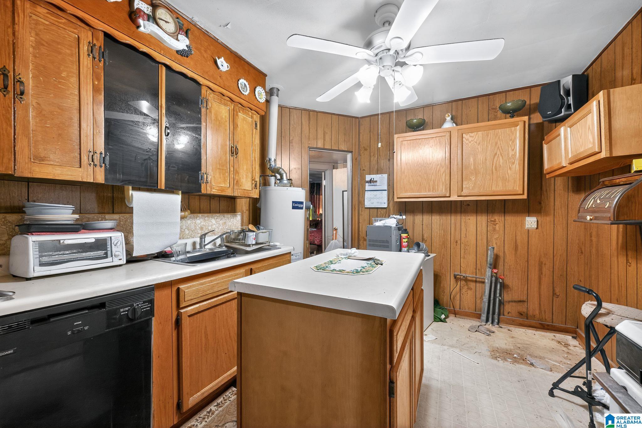 Homes for sale in Birmingham, AL | 2026 Princeton Avenue Sw, Birmingham, AL 35211 | MLS# 21440106
