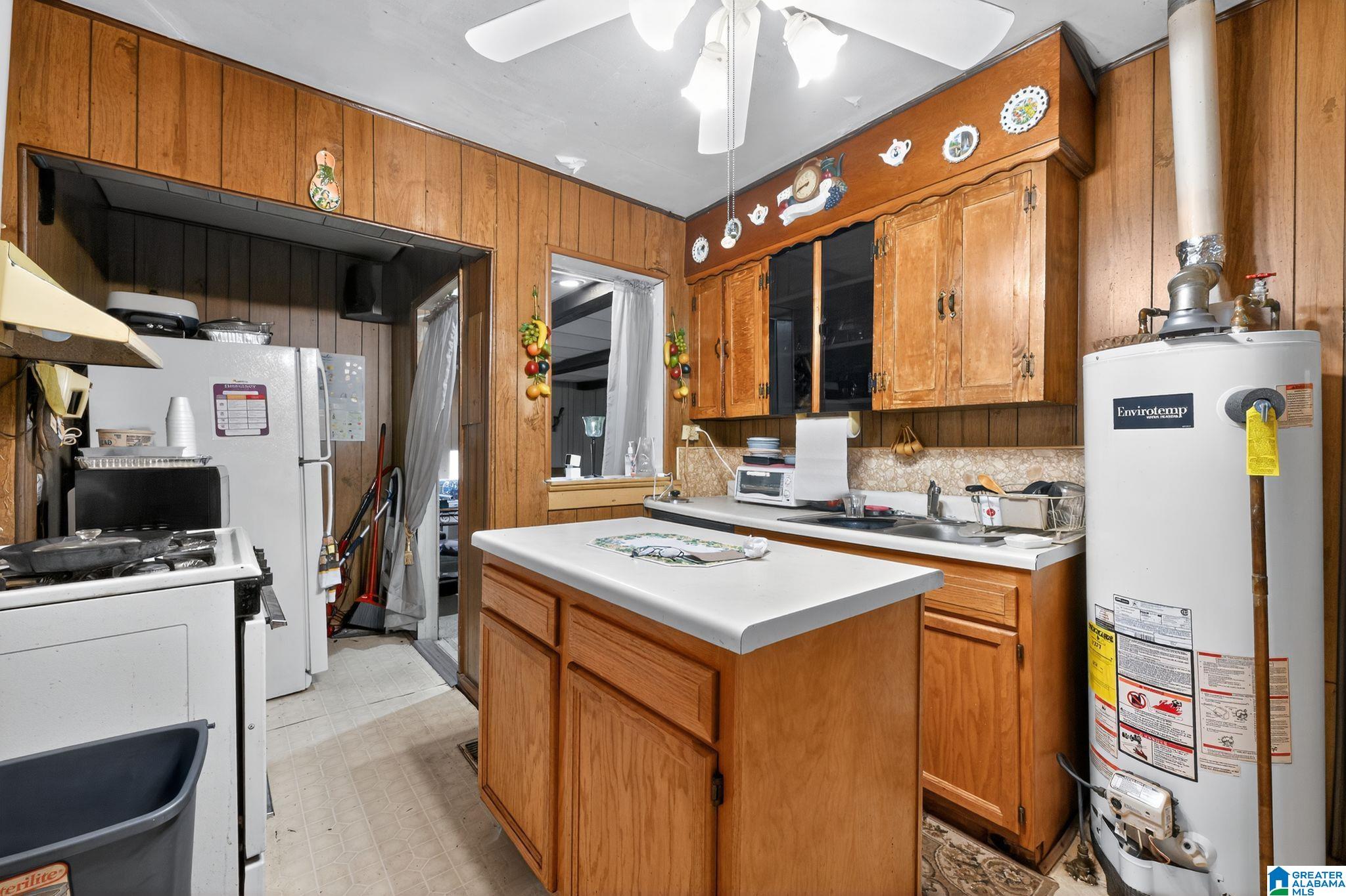 Homes for sale in Birmingham, AL | 2026 Princeton Avenue Sw, Birmingham, AL 35211 | MLS# 21440106