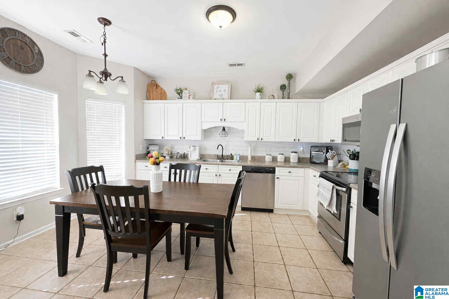 Homes for sale in Clanton, AL | 56 Park Dr S, Clanton, AL 35045 | MLS# 21440199