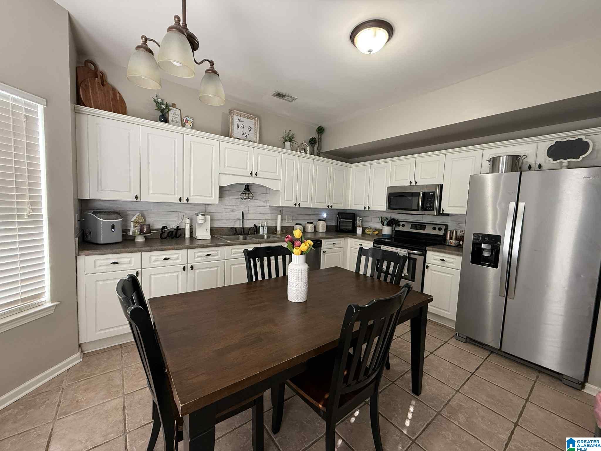 Homes for sale in Clanton, AL | 56 Park Dr S, Clanton, AL 35045 | MLS# 21440199