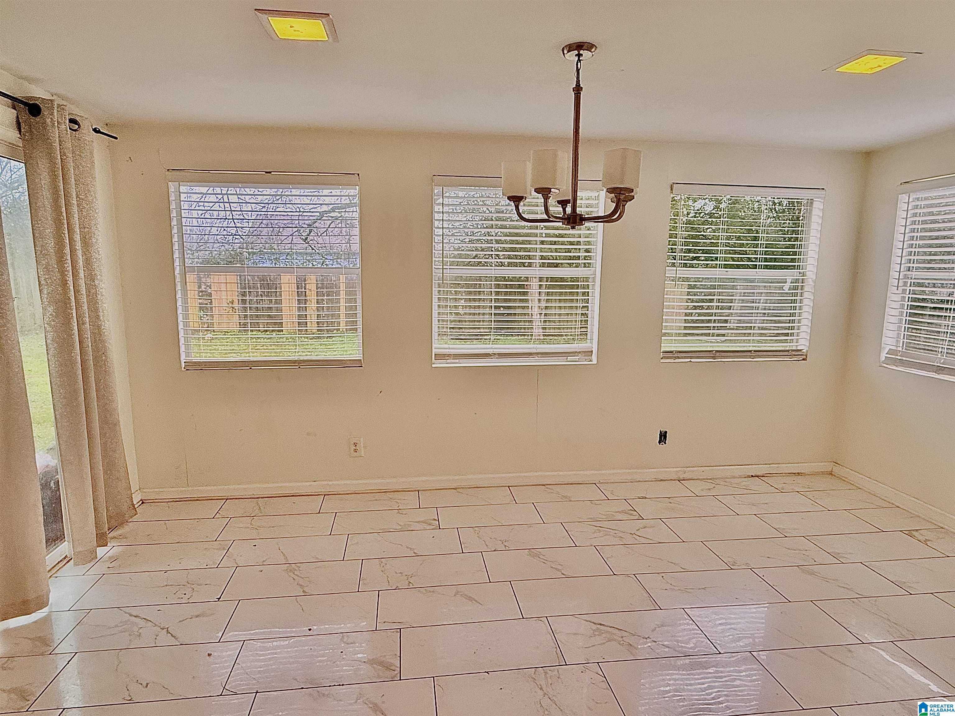 Homes for sale in Leeds, AL | 8425 Lanewood Circle, Leeds, AL 35094 | MLS# 21440217