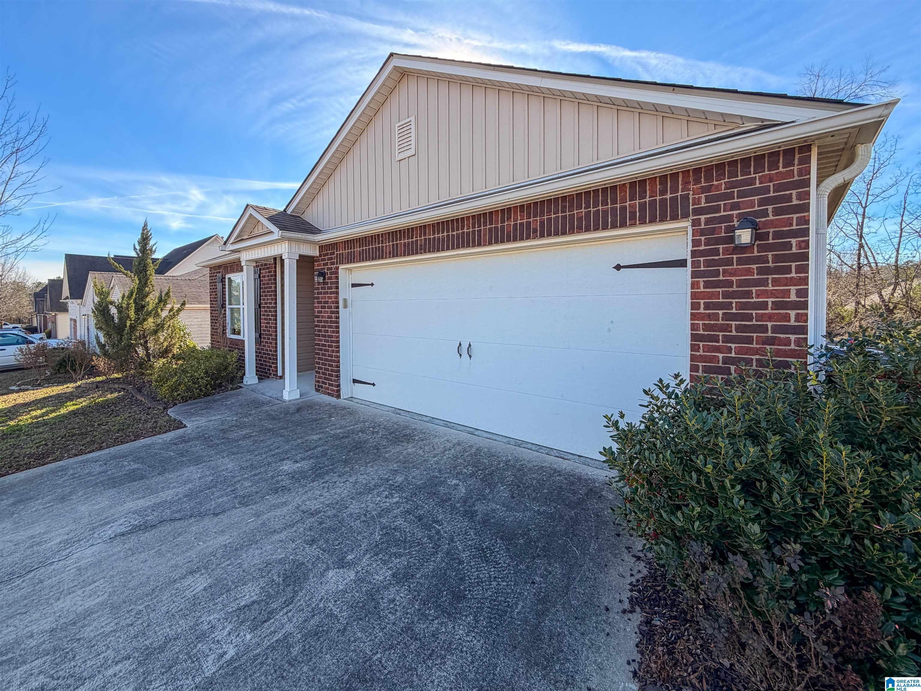 Homes for sale in Calera, AL | 2039 Kerry Circle, Calera, AL 35040 | MLS# 21440563