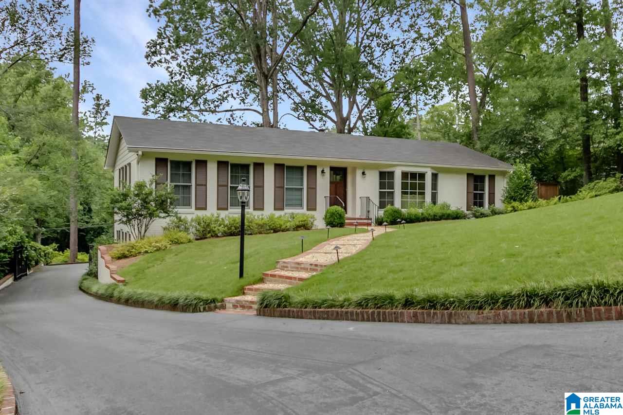 3862 COVE DR, MOUNTAIN BROOK, AL 35213 LAH Real Estate