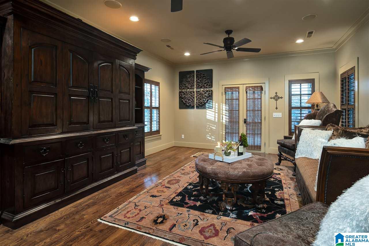 2076 Cahaba Valley Rd Pelham Al 35124 Property Search