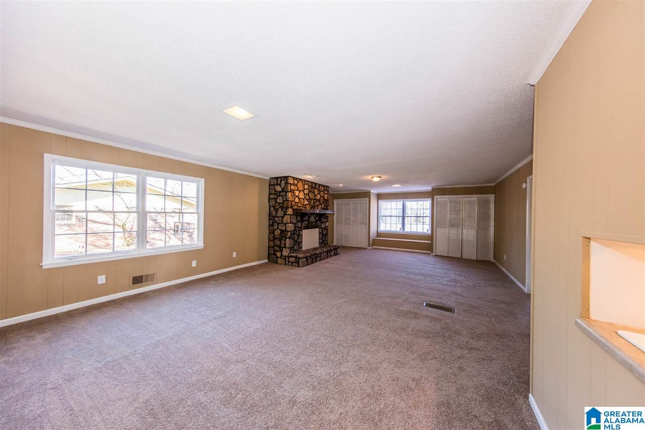 817 CASTLEWOOD AVE