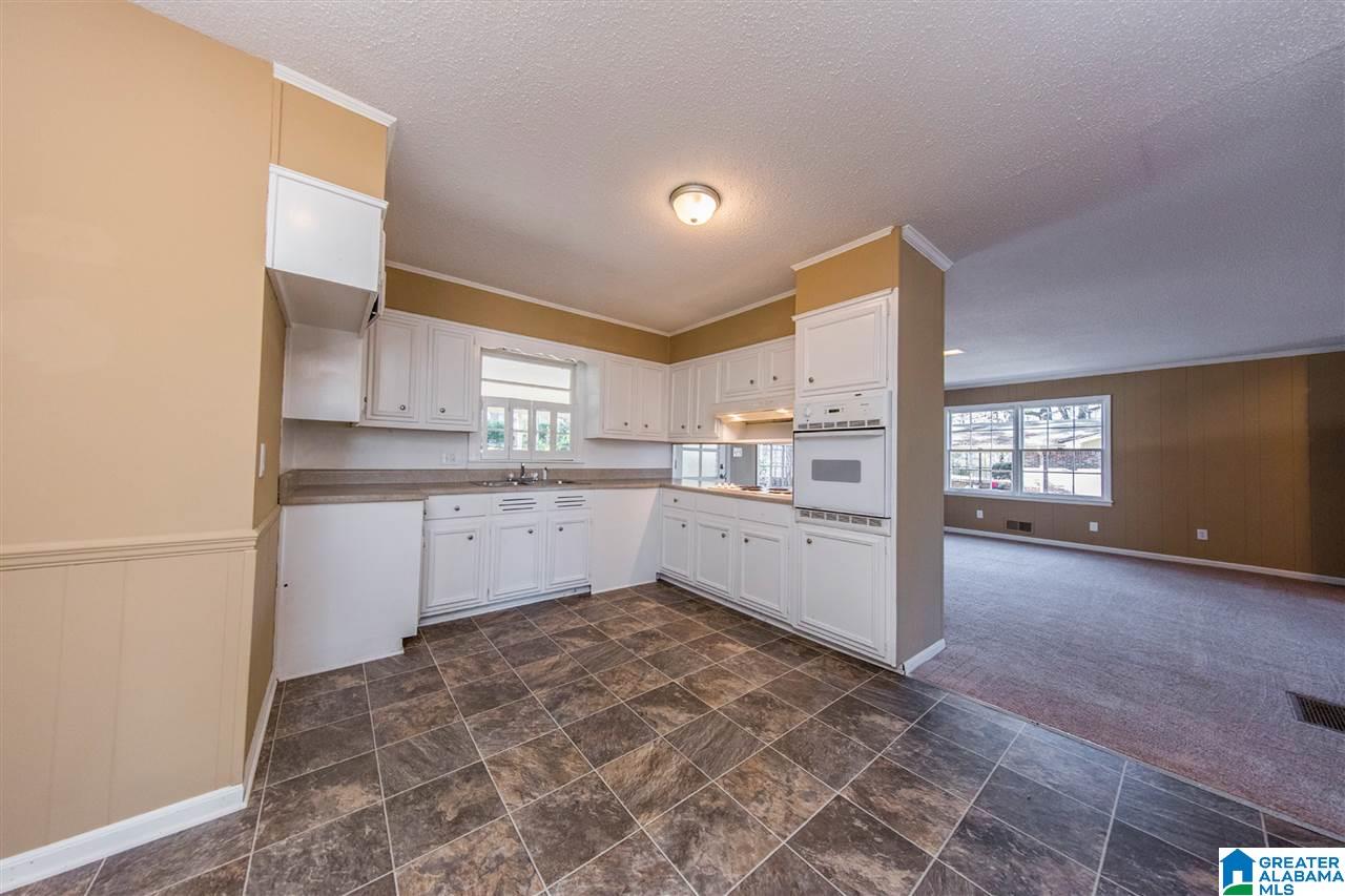 817 CASTLEWOOD AVE