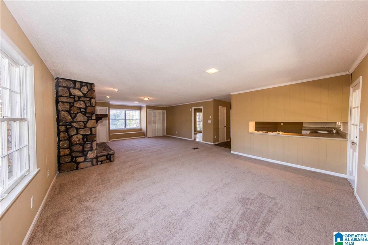 817 CASTLEWOOD AVE
