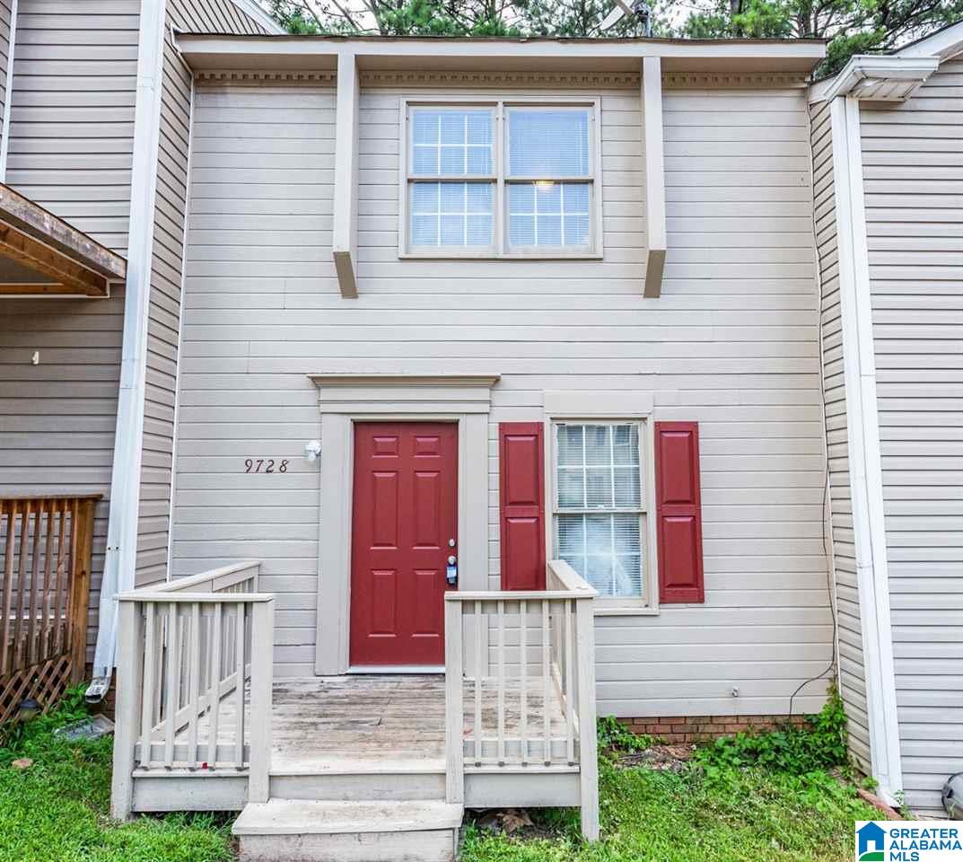 9728 WILLIAMSBURG DR