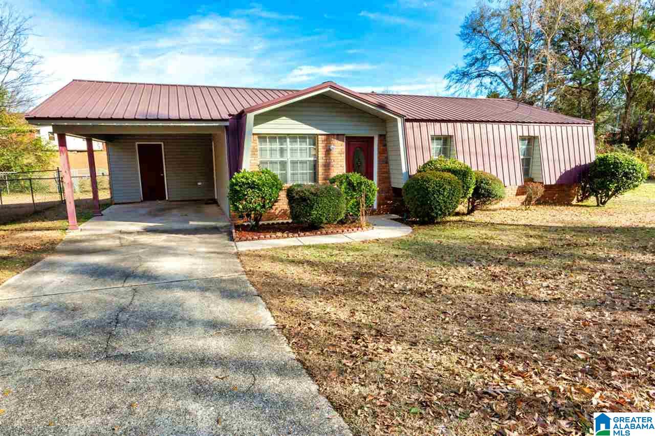 119 20TH CT E