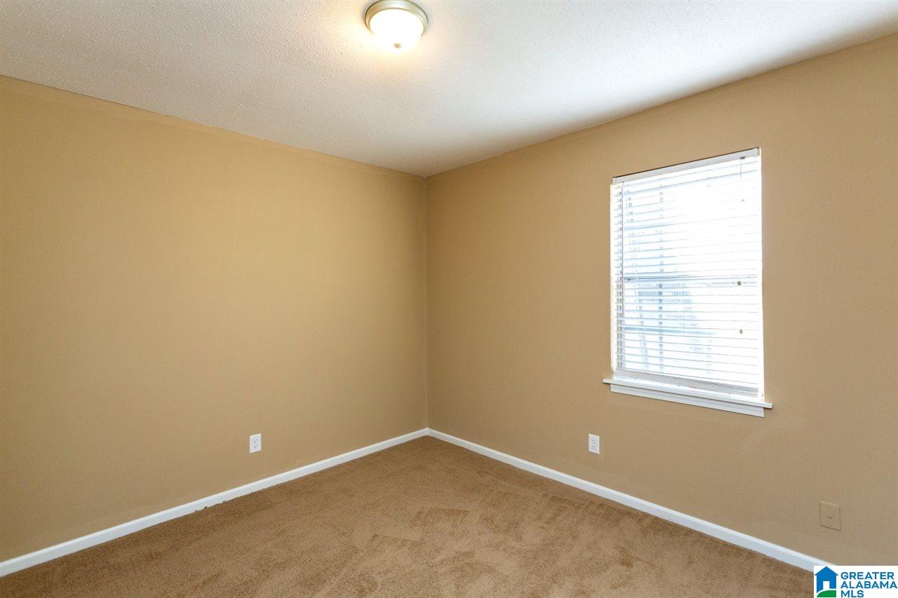 119 20TH CT E
