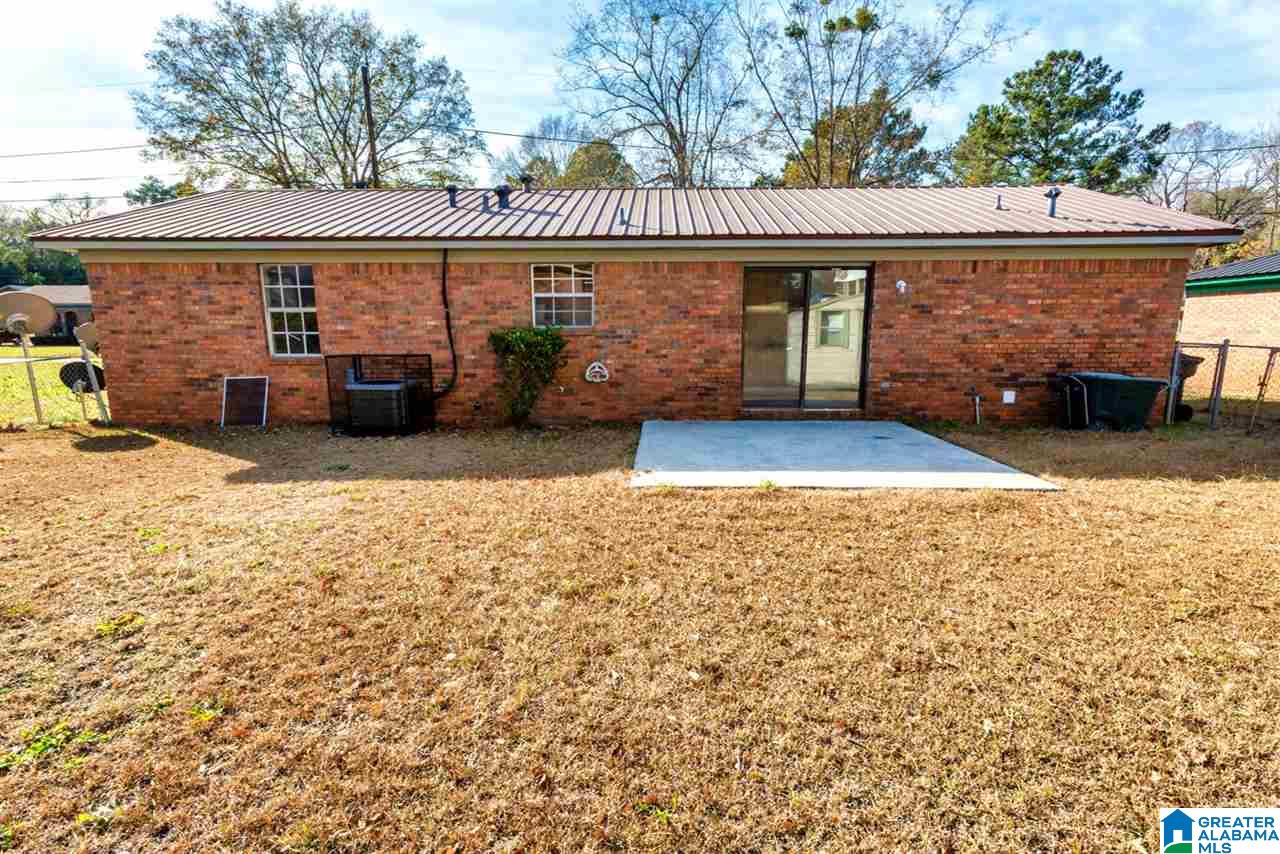119 20TH CT E
