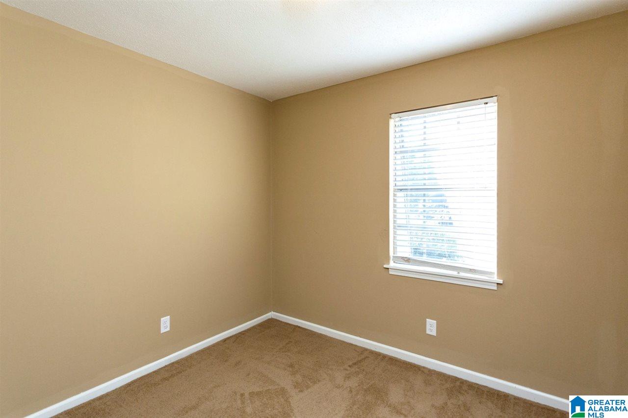 119 20TH CT E