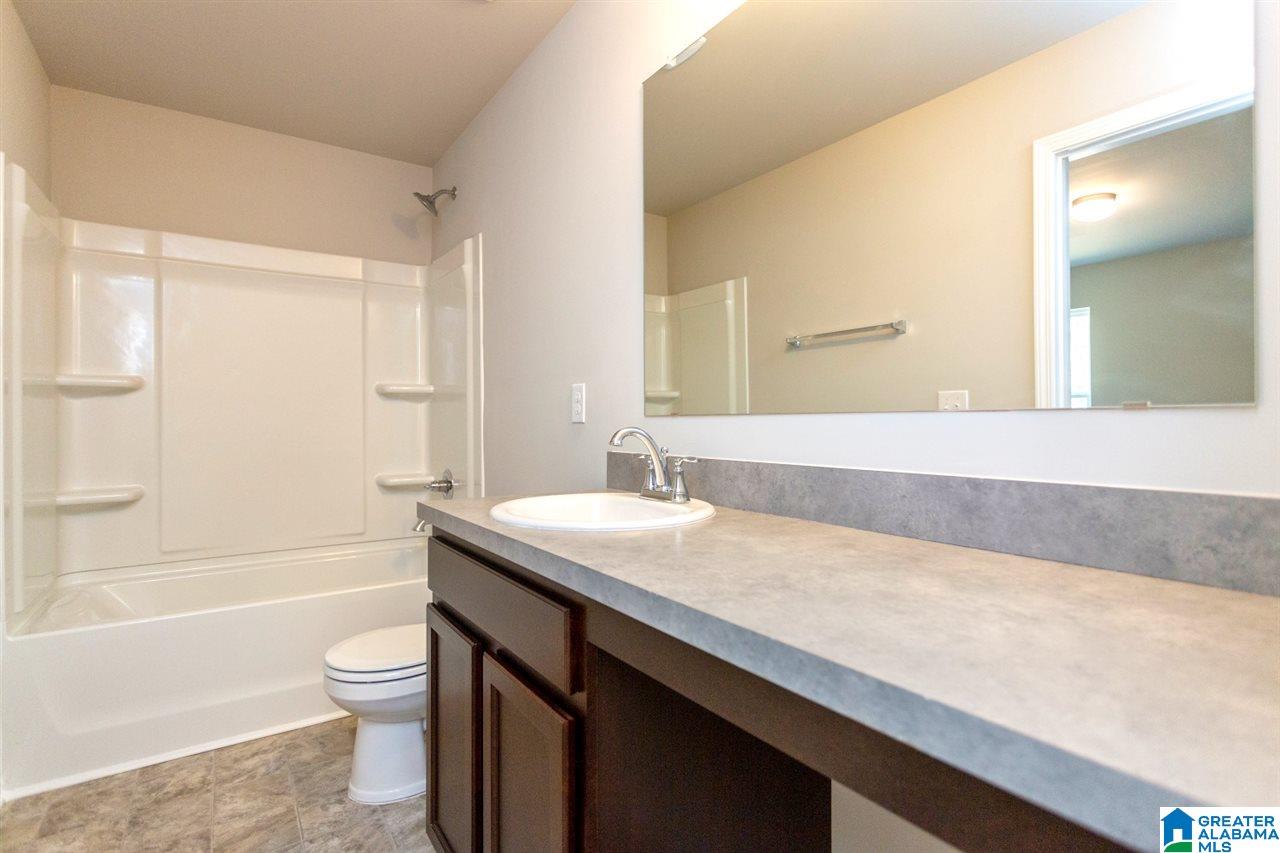 553 FOX RUN CIR