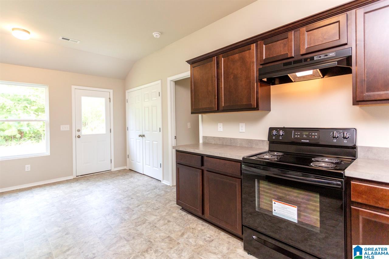 553 FOX RUN CIR