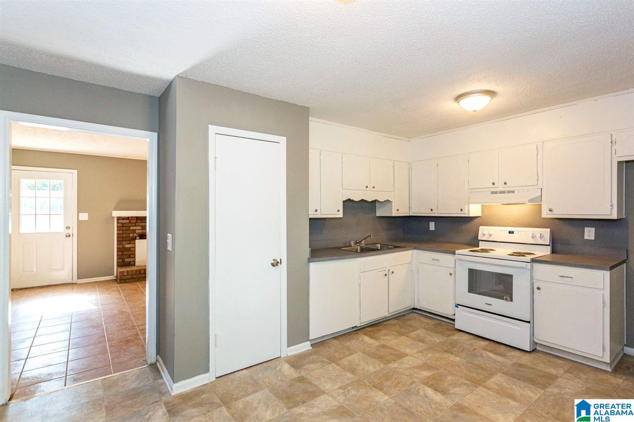 13 EDDINGS LN