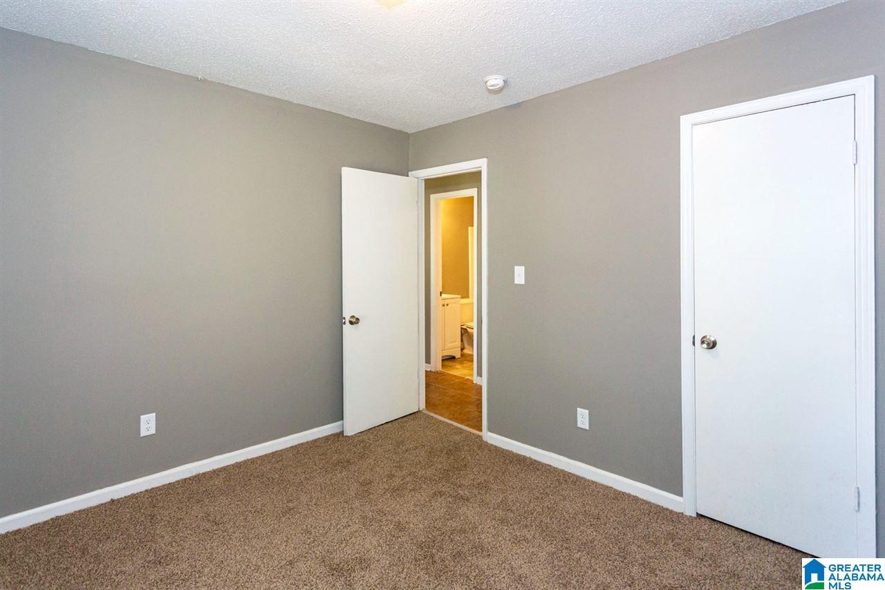 13 EDDINGS LN