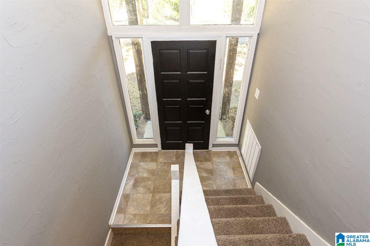 13 EDDINGS LN