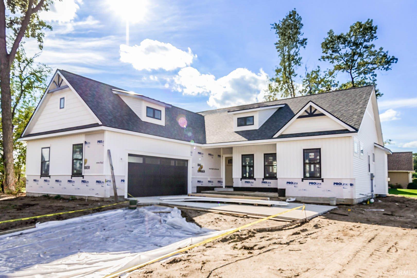 1404 River Cove Osceola, IN 46561