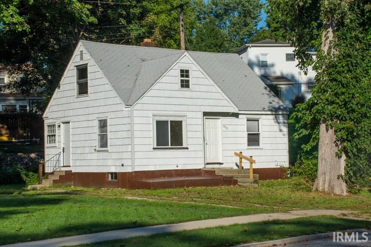 1909 Inglewood South Bend, IN 46616