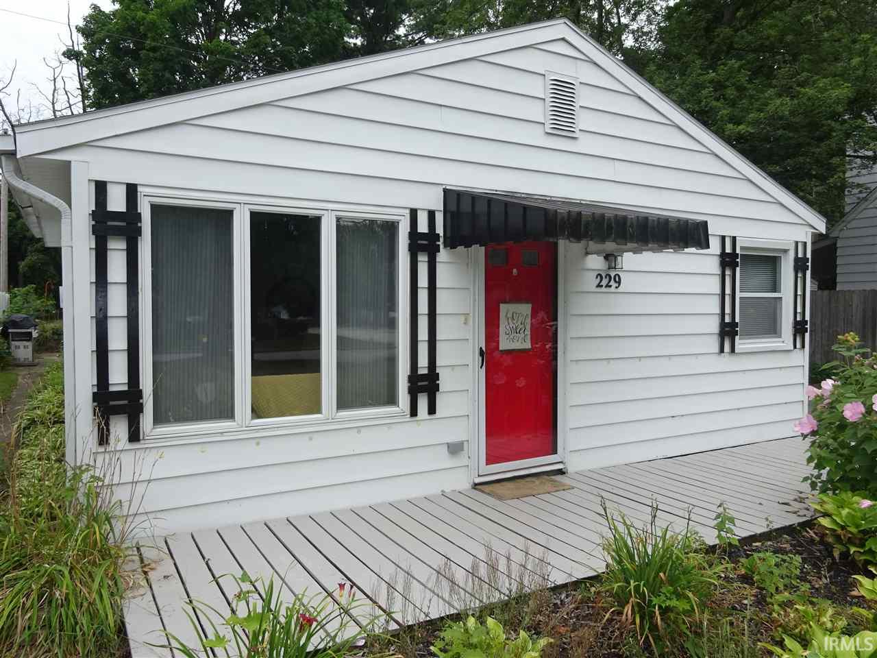 229 W Colfax Mishawaka, IN 46545