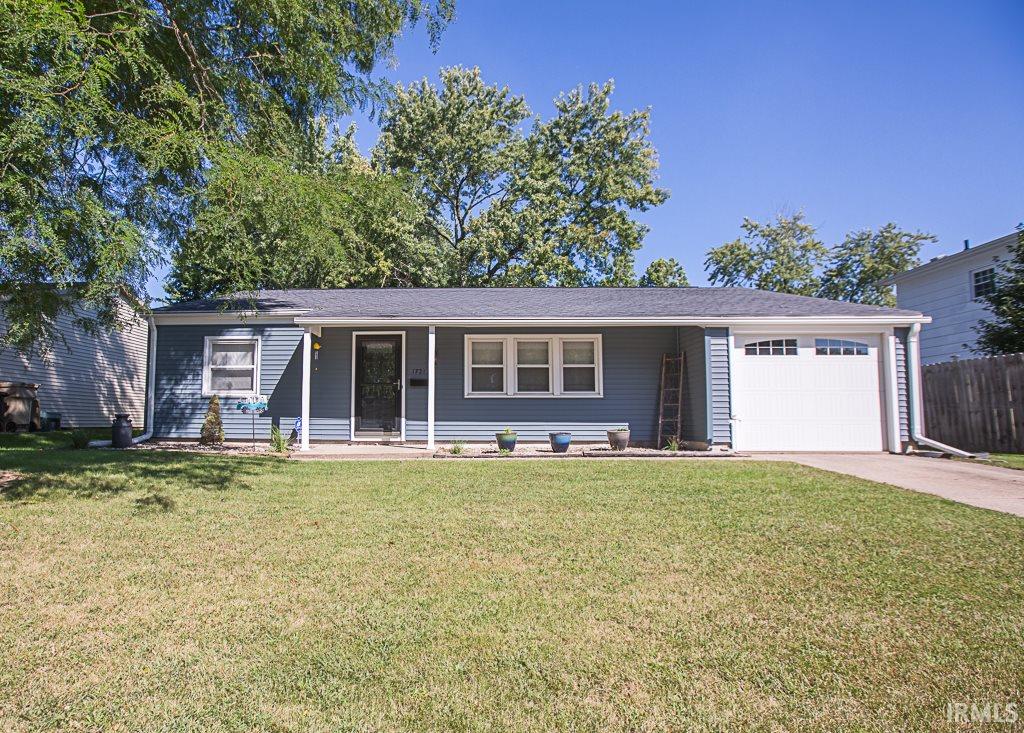1721 Renfrew South Bend, IN 46614