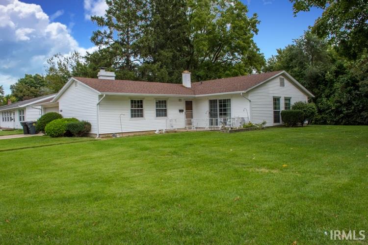 1104 Manchester South Bend, IN 46615
