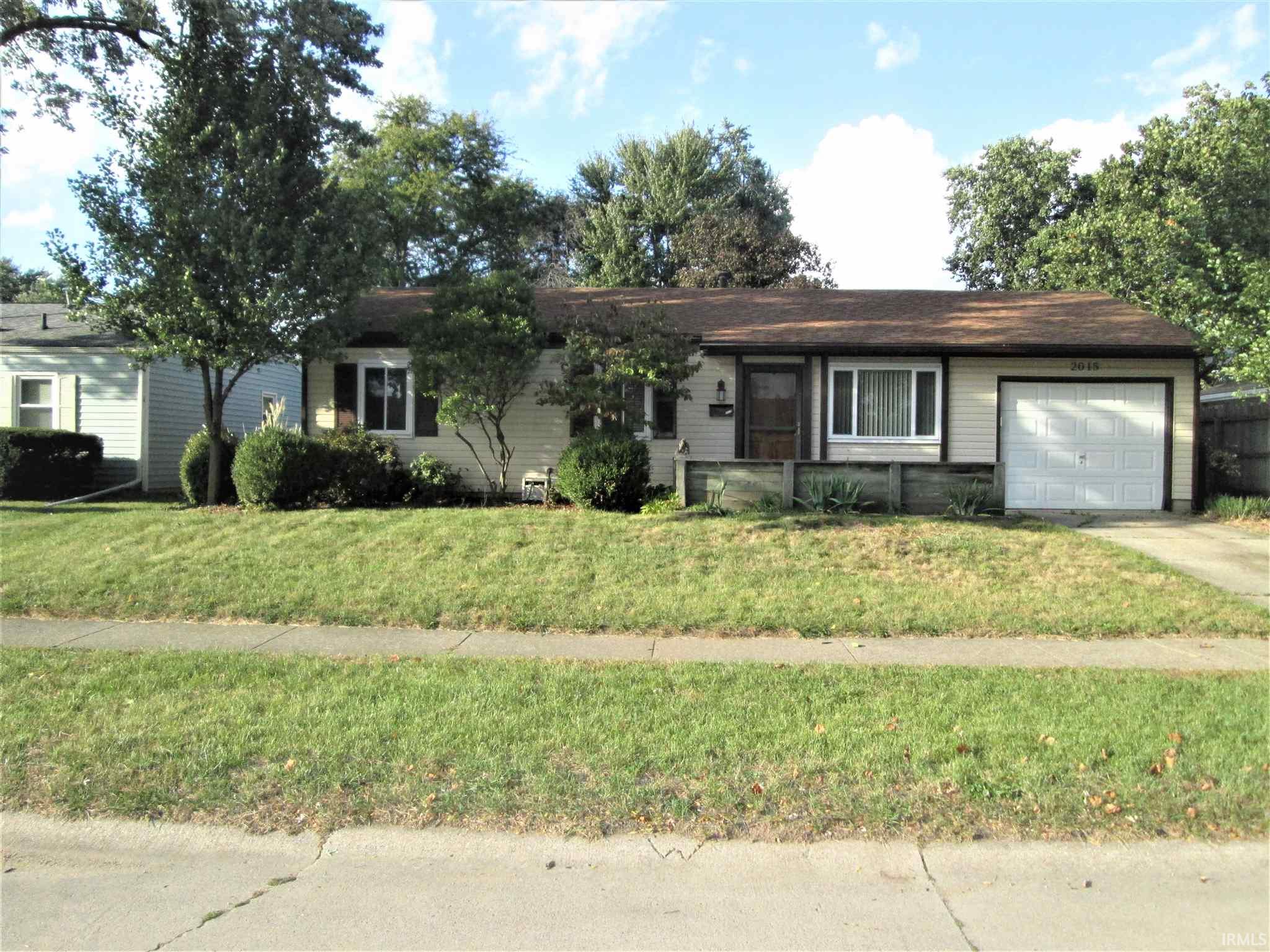 2015 Renfrew South Bend, IN 46614