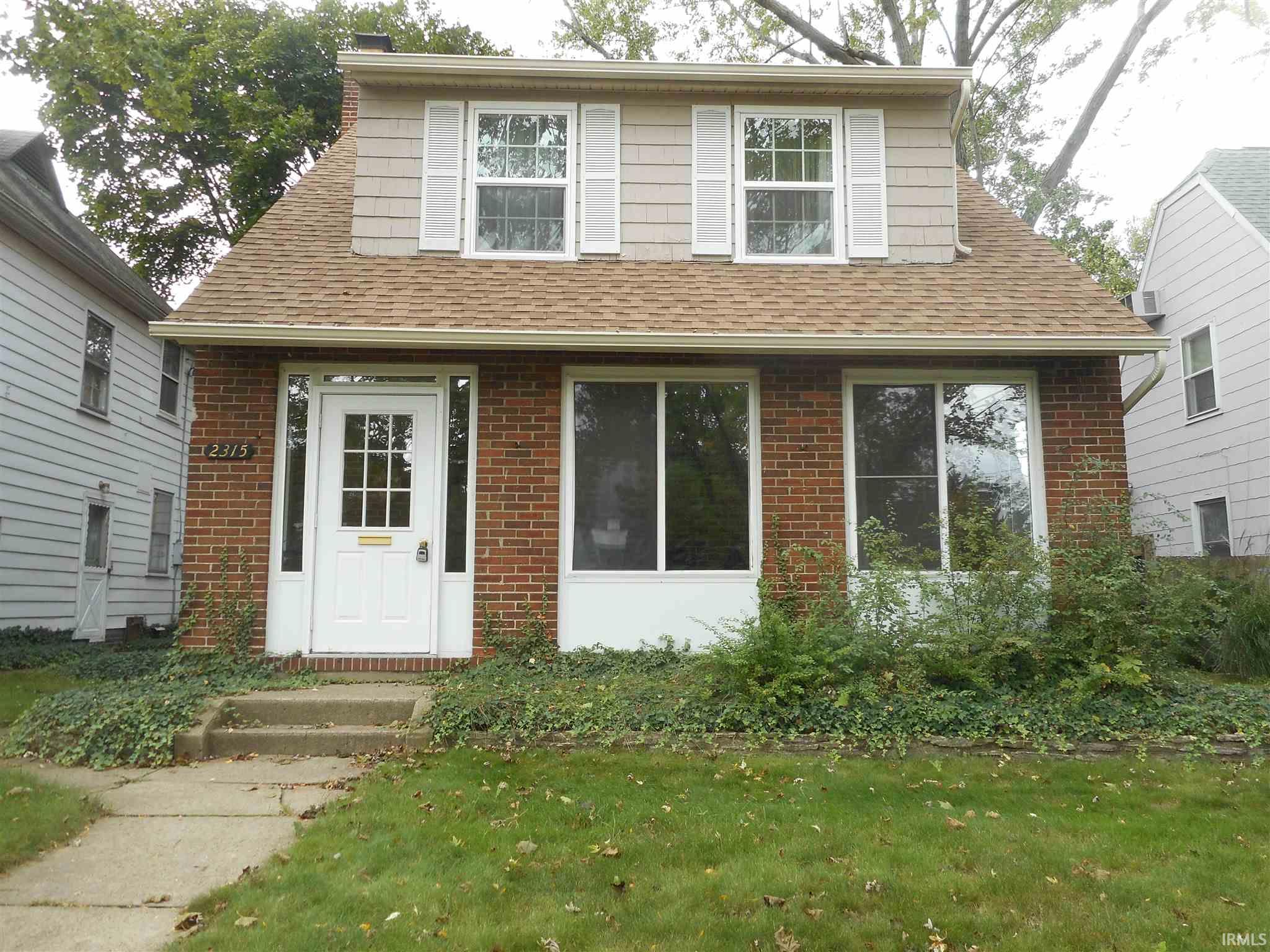 2315 Erskine South Bend, IN 46614